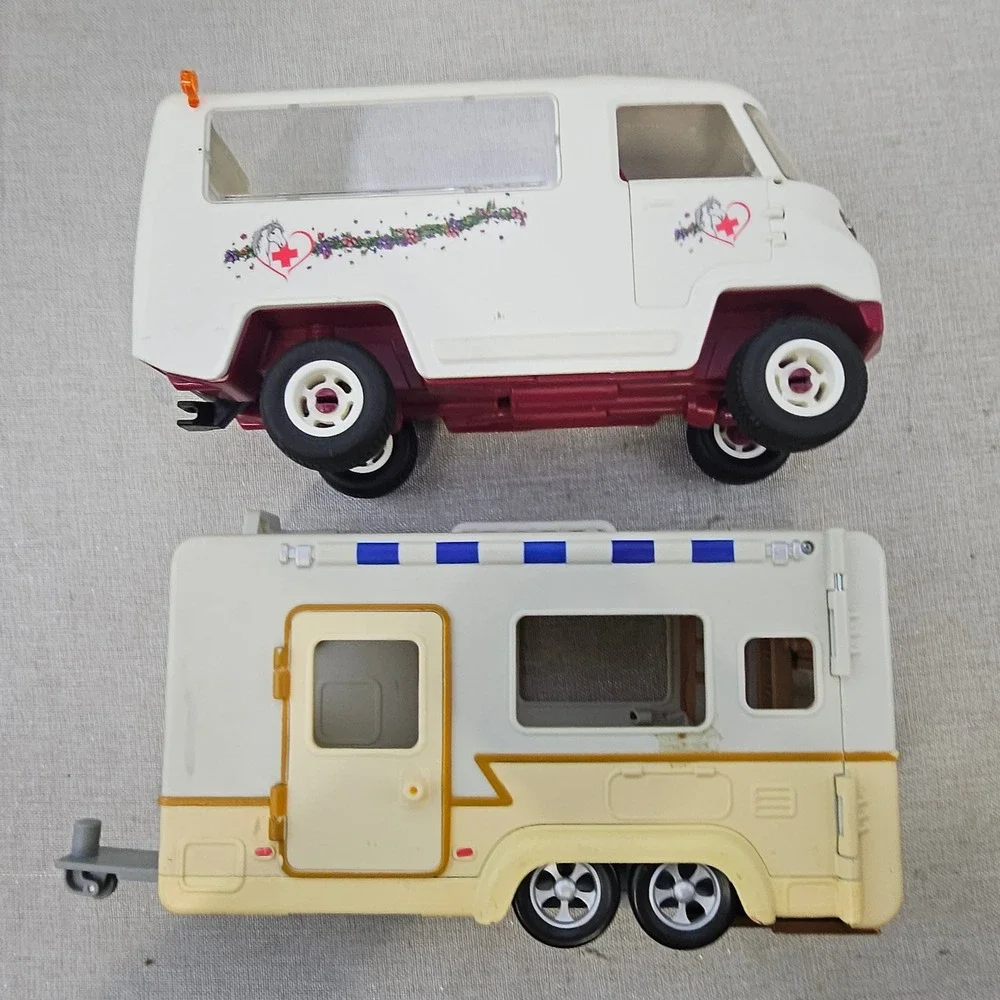 Schleich Horse Club Mobile Vet Van and Trailer Set White Burgundy Tan 2011 Toy